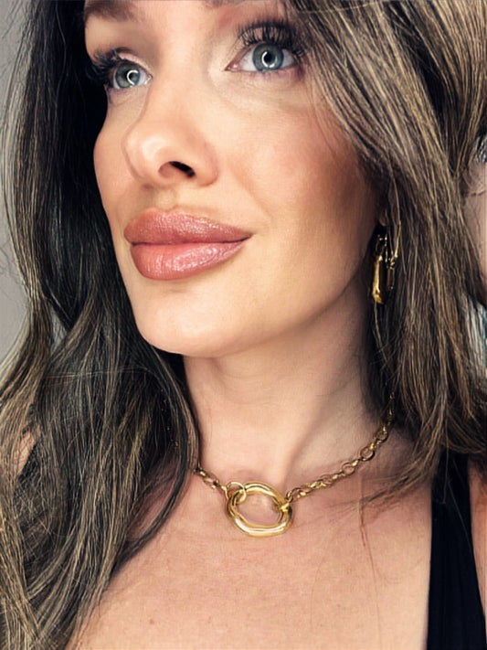 Status Oval Necklace
